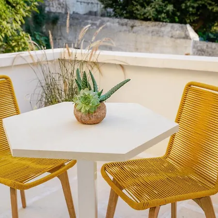 Palazzo Vico Bianco Raro Homes Collection