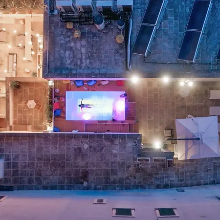 Palazzo Vico Bianco Raro Homes Collection